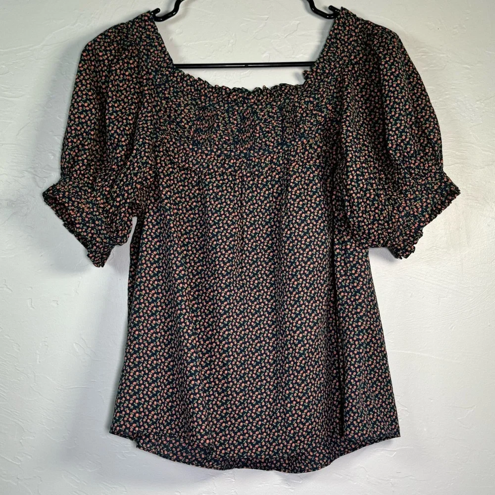 Doen Frances Top with Tiny Rosebuds - Picture 2 of 4